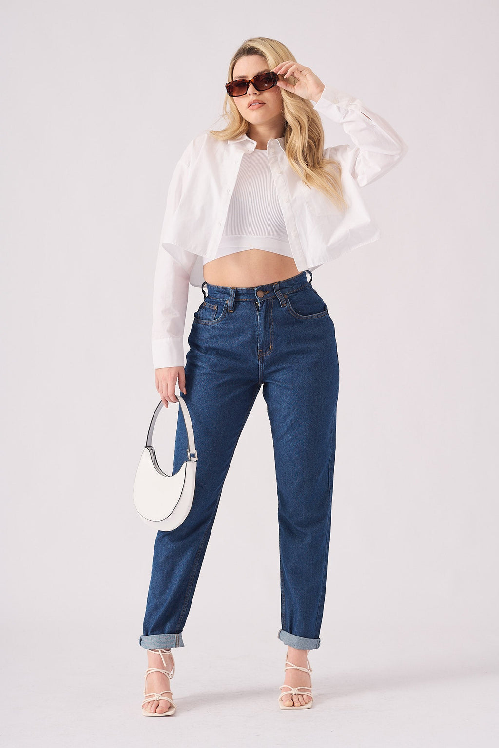 HIGH WAISTED TURN UP STRAIGHT LEG JEANS - MID BLUE