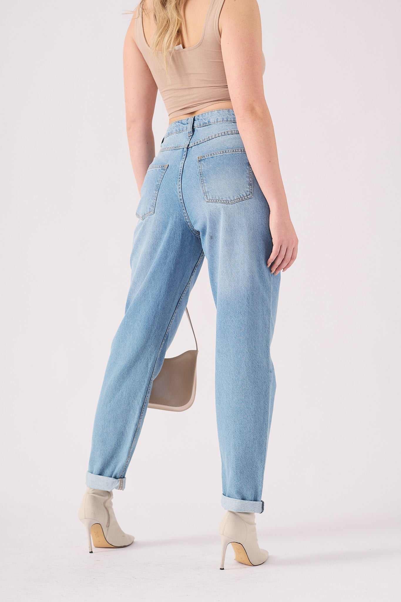 HIGH WAISTED TURN UP STRAIGHT LEG JEANS - LIGHT BLUE