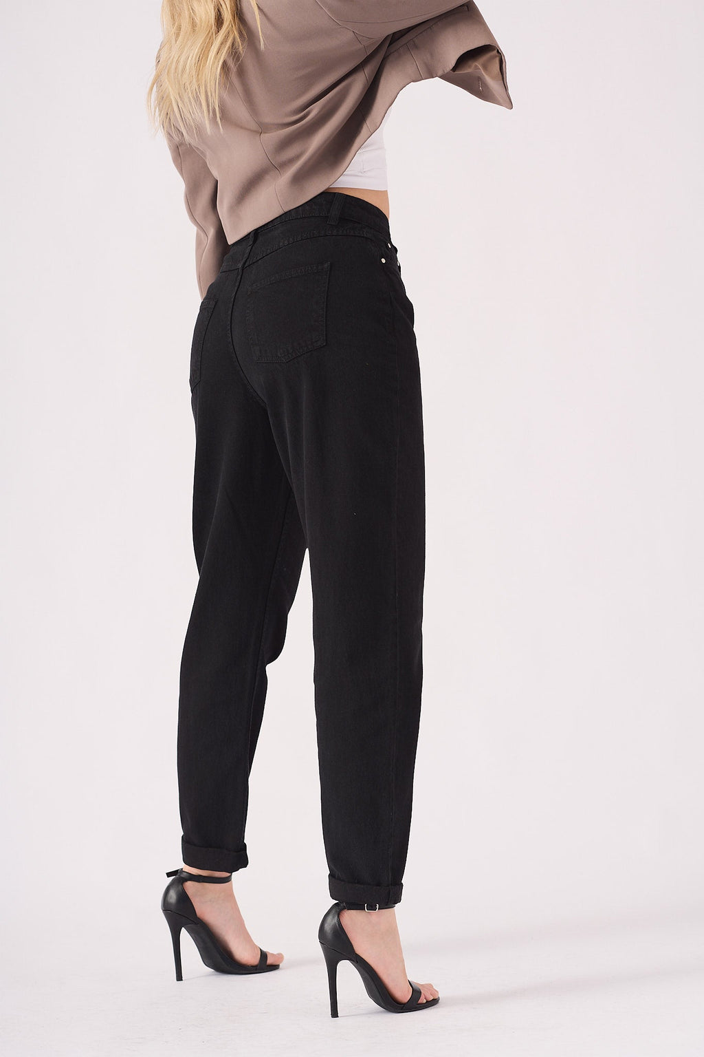 HIGH WAISTED TURN UP STRAIGHT LEG JEANS - BLACK