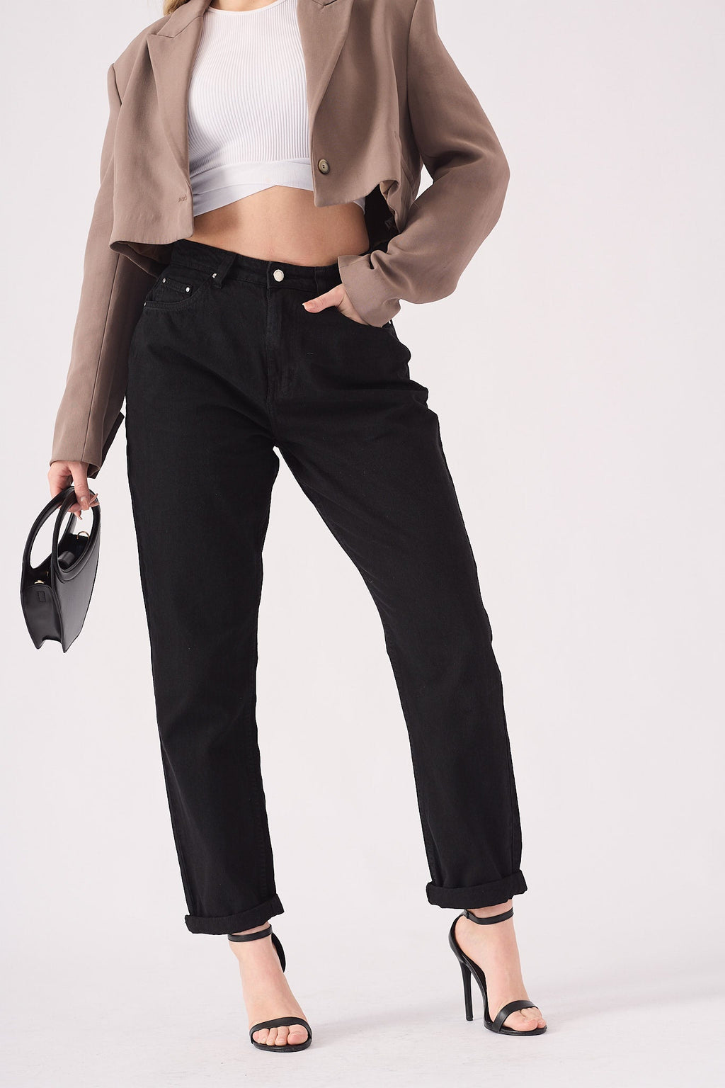 HIGH WAISTED TURN UP STRAIGHT LEG JEANS - BLACK