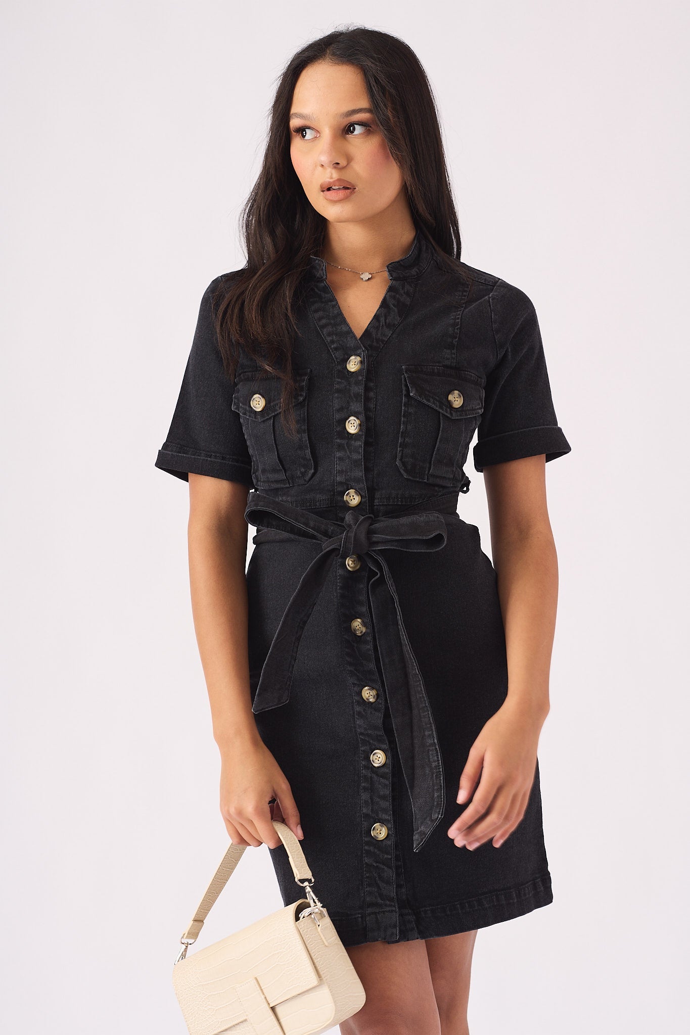 SHORT SLEEVE BELTED DENIM DRESS - BLACK