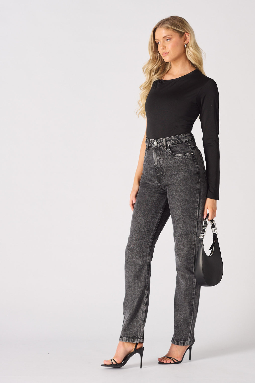 HIGH WAISTED SLIM STRAIGHT JEANS - BLACK
