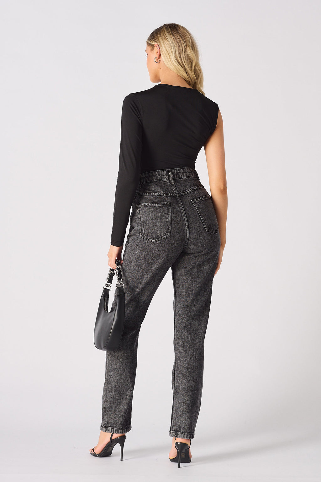 HIGH WAISTED SLIM STRAIGHT JEANS - BLACK