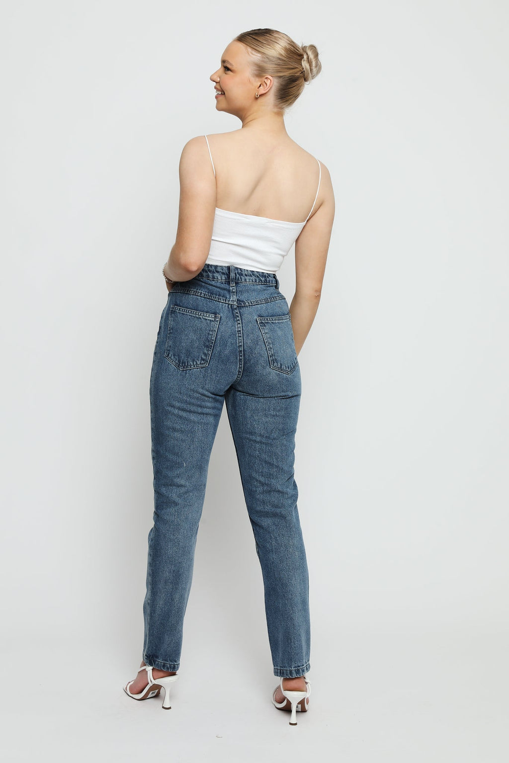 HIGH WAIST SLIM STRAIGHT JEANS - STONE BLUE