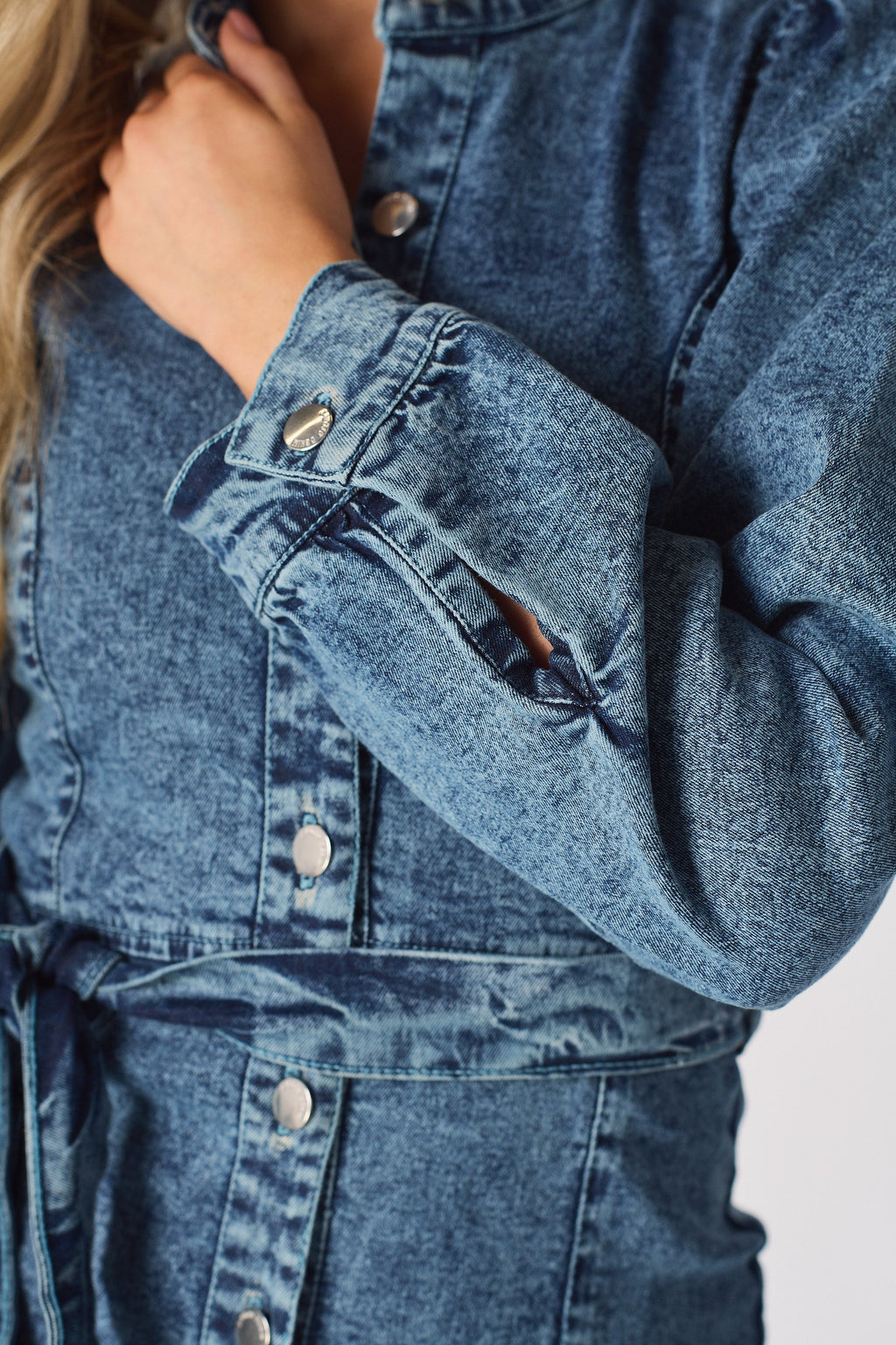DENIM PUFF SLEEVE DRESS - BLUE